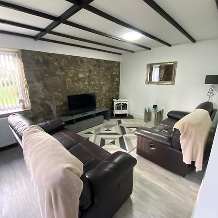 Beautiful Renovated Former Coach House Llandeilo Extérieur photo