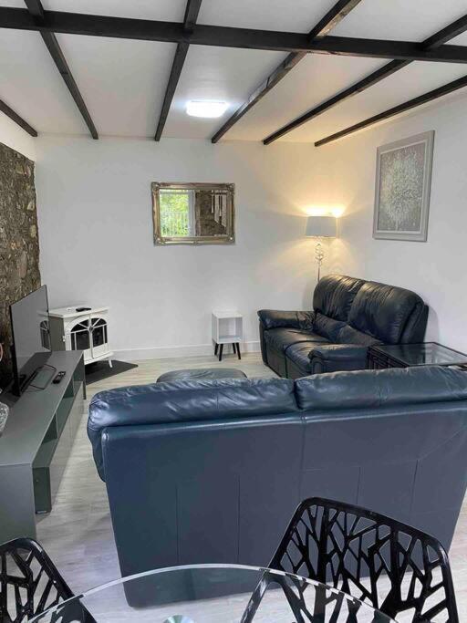 Beautiful Renovated Former Coach House Llandeilo Extérieur photo