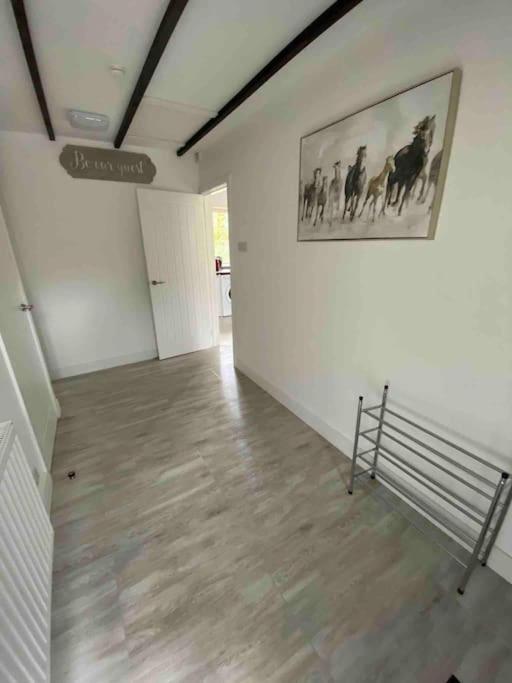 Beautiful Renovated Former Coach House Llandeilo Extérieur photo